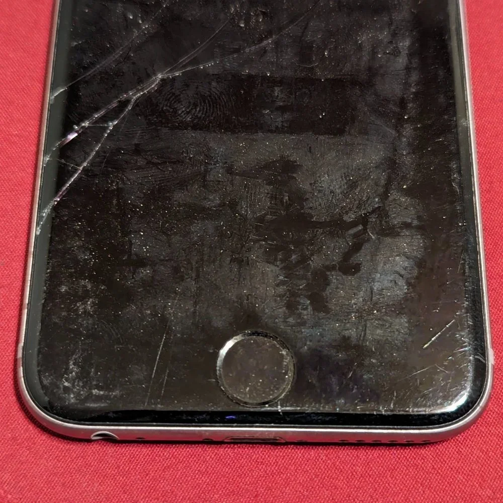 iPhone 6 (A1549) - 64 GB #37 (For parts)***